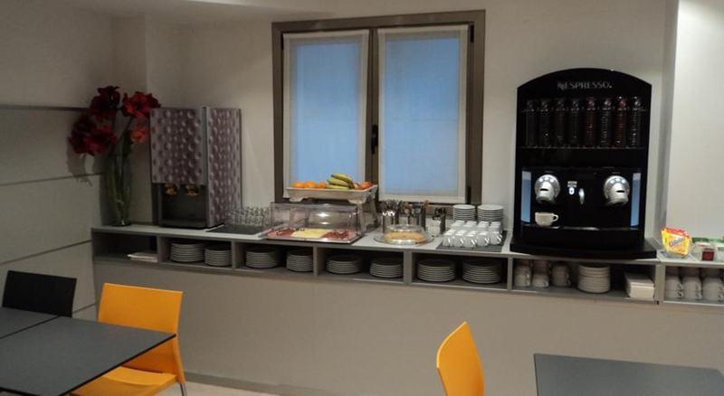 Hotel & Suites Arrizul Gros San Sebastian Buitenkant foto