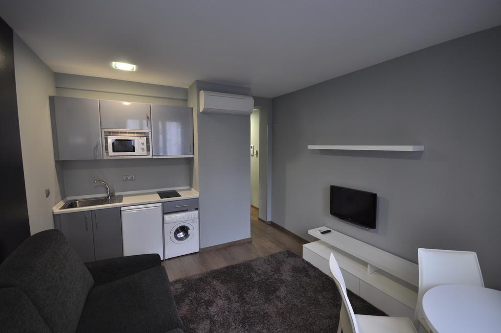 Hotel & Suites Arrizul Gros San Sebastian Buitenkant foto
