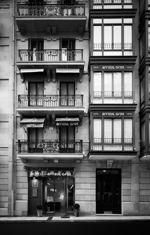 Hotel & Suites Arrizul Gros San Sebastian Buitenkant foto