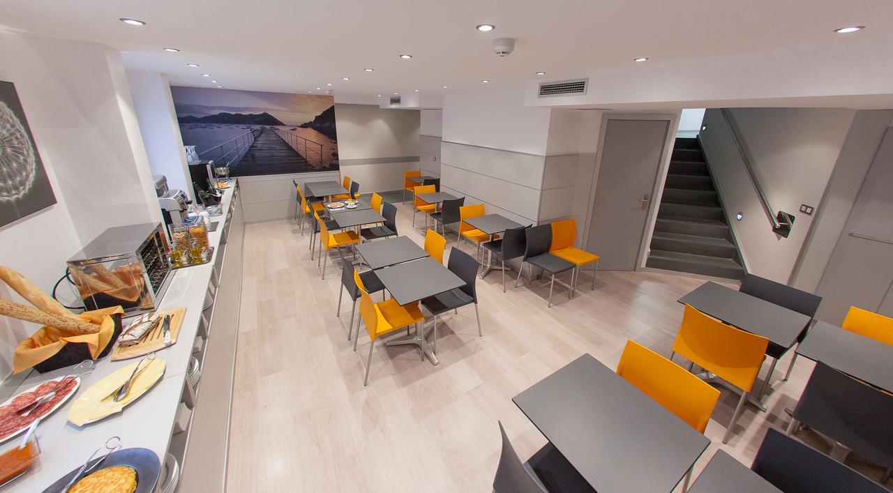 Hotel & Suites Arrizul Gros San Sebastian Buitenkant foto