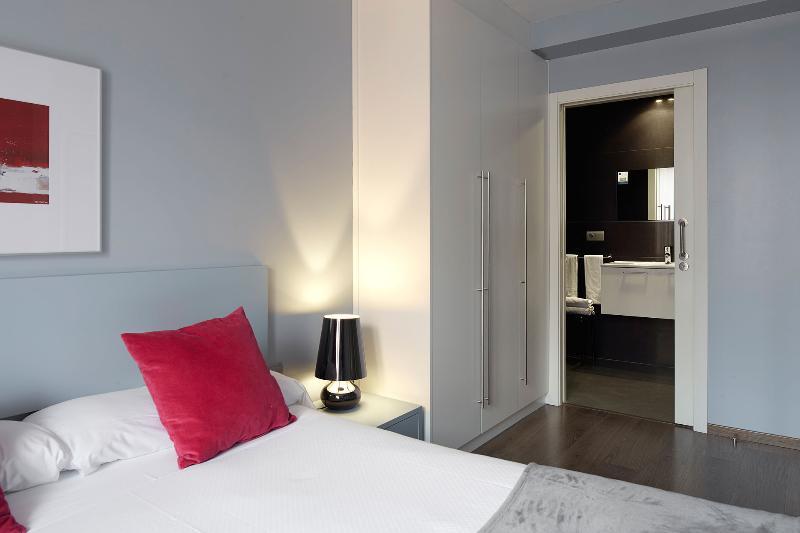Hotel & Suites Arrizul Gros San Sebastian Buitenkant foto