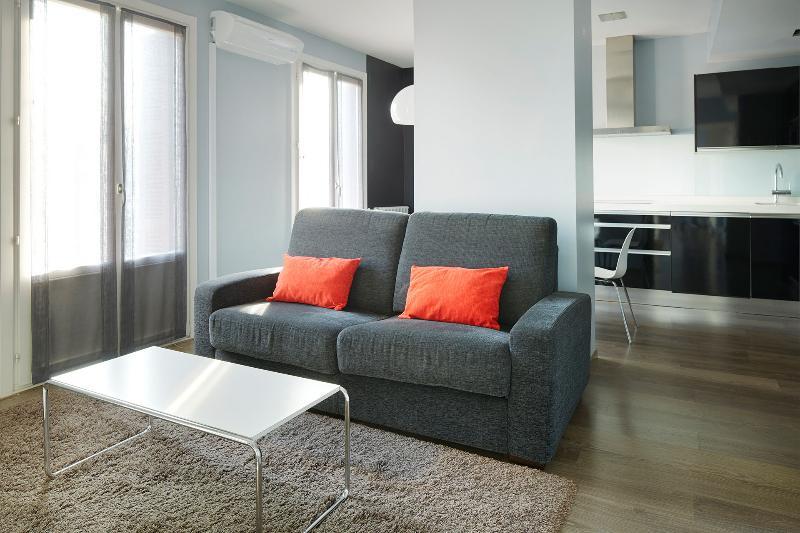 Hotel & Suites Arrizul Gros San Sebastian Buitenkant foto